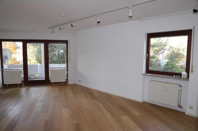 Gepflegte 2-Zimmer Wohnung mit Balkon und Tiefgarage in Zirndorf
