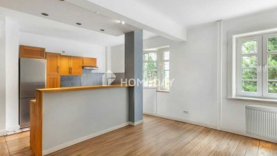 Wohnen mit Stil: Parkett, Balkone und Weitblick