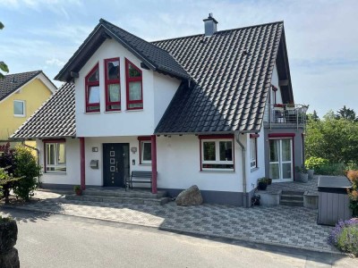 Stilvolles Zuhause mit Wellness-Oase und herrlicher Aussicht