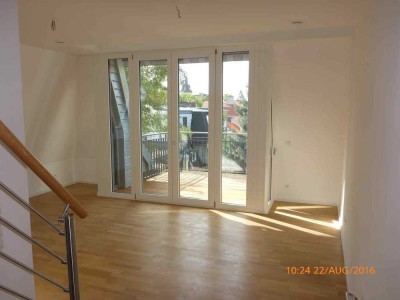Neuere Dach-Maisonette-Wohnung in Alt-Tempelhof (3 Jahre befristet)