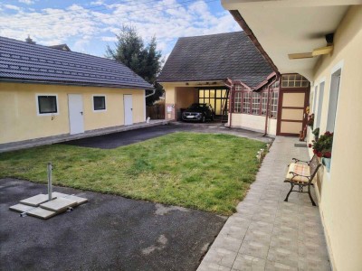 Ihr Naturrefugium: Landhaus mit großem Eigengrund &amp; idyllischem Innenhof