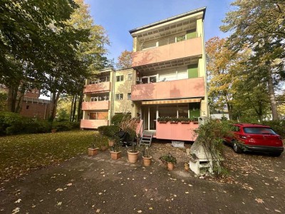 Bezugsfreie 3-Zimmer Wohnung mit Potenzial in Berlin-Lichterfelde (Ost) / Keller / Balkon