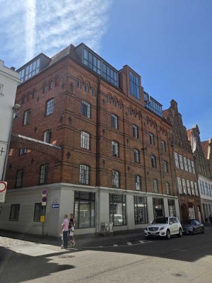 Traumwohnung auf der Lübecker Altstadtinsel – Historischer Charme trifft modernen Wohnkomfort