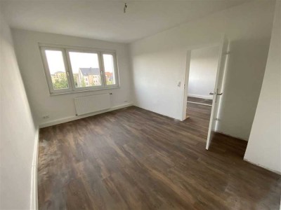 Wurzen* helle 2 Zimmer-Wohnung* renoviert*  sep. Küche*Tageslichtbad*