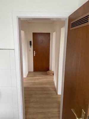 Attraktive und vollständig renovierte 2,5-Raum-Dachgeschosswohnung in Bottrop