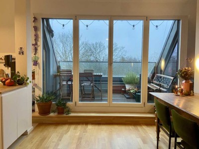 Helle 2 Zimmer Wohnung // Dachgeschoss // Neukölln-Tempelhof