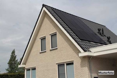 Neuwertig - Freistehendes Einfamilienhaus nebst Terrasse und Garage