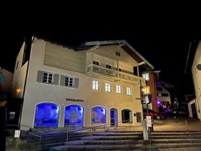 VORANKÜNDIGUNG! 3 Zimmer Wohnung! Sehr grosszügig und komplett Saniert...