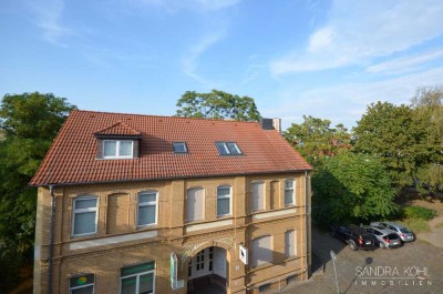 Wohnen direkt in der Innenstadt*4-Raum-Altbau*Tageslichtbad*Gäste-WC*1.OG