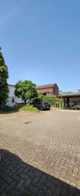 2 Mehrfamiliemhäuser auf einem großen Grundstück