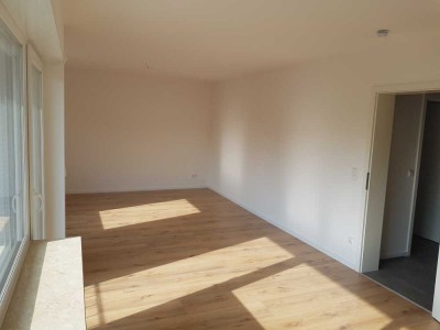 Schöne und sanierte 3-Raum-Erdgeschosswohnung mit geh. Innenausstattung mit Balkon in Barbelroth