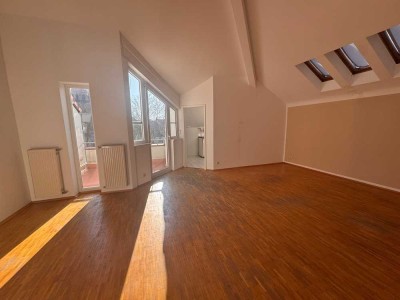 Ich biete eine charmante, lichtdurchflutete Maisonettewohnung in Kaiserslautern Mühlstrasse an.