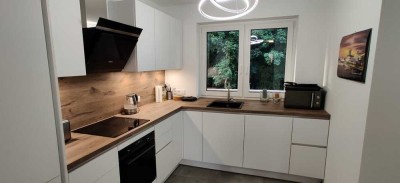 Gehobene, zentrale 3 Zimmer-Wohnung mit großen Balkon