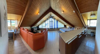 Helle, möblierte 1-Zimmer-DG-Wohnung in Sankt Georgen im Schwarzwald