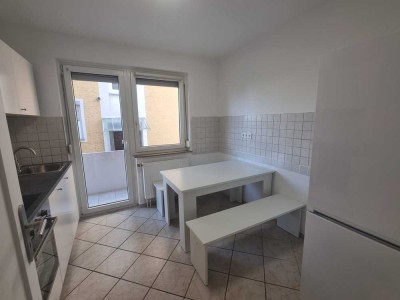 Helles WG-Zimmer in Zuffenhausen ab 15.12.25 oder 1.1.26