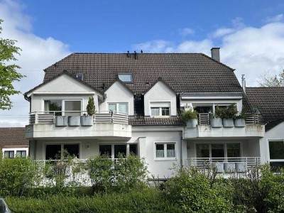 Sonnige, individuelle 3-Zimmer-Maisonettewohnung.
Nah am Landschaftsschutz
-Hilden-
(72484)