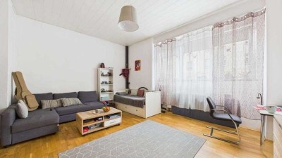 Dringend! Erdgeschosswohnung - bezugsfrei. Parkplatz!