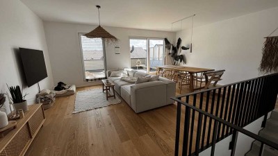 Haus im Haus - familiengerechte 4,5 Zimmerwohnung mit Balkon/ Dachterrasse, Einbauküche , 2 Bäder