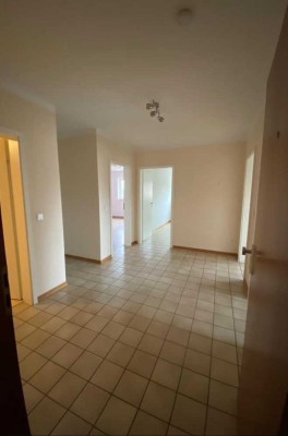 Freundliche und gepflegte 3-Zimmer-Wohnung mit Balkon und Einbauküche in Kamp-Lintfort