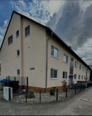 Helle, neu renovierte 3-Zimmer-Dachgeschosswohnung