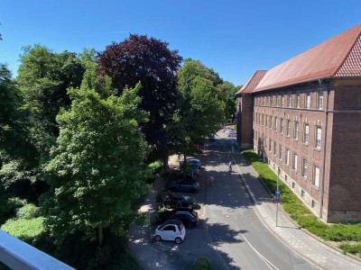 Geräumige 2 1/2 Zimmer-Wohnung im Herzen von Moers mit tollem Balkon
