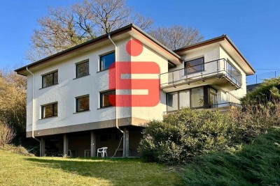 Zeitloser Wohntraum mit großem Grundstück