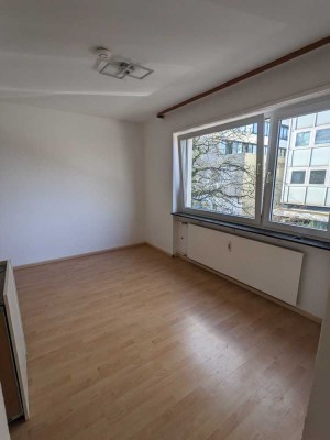 1 Zimmer Wohnung mit Kochnische, separater Toilette und Bad