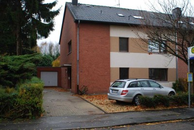Modernisierte Dachgeschosswohnung mit Dachterrasse