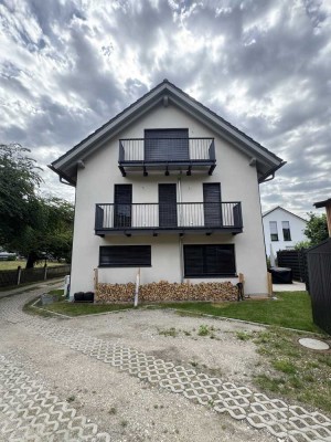 **DHH vom Architekten ab 01.10.25**  fünf Zimmer und EBK in Weidach