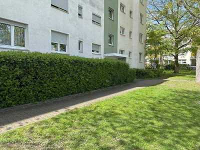 Erstbezug, vollst. renovierte 3-Z-Wohnung mit EBK in Frankfurt am Main