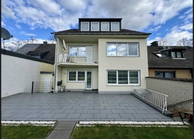 Geschmackvolle, modernisierte 2-Zimmer-Dachgeschosswohnung mit geh. Innenausstattung in Meckenheim