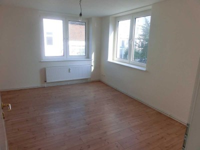 Gemütliche & zentrale 2-Zimmerwohnung mit Einbauküche zum 16.10.2025 zu vermieten.