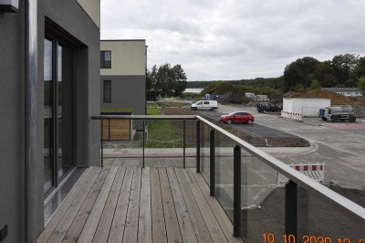 4-Raumwohnung im 1.OG mit West-Balkon, 2 Bädern - Zweitbezug am See - nah bei Berlin