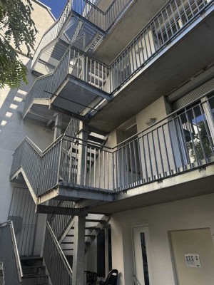 Attraktive 5-Zimmer-Wohnung im Herzen von Karlsruhe / 3 STÜCK