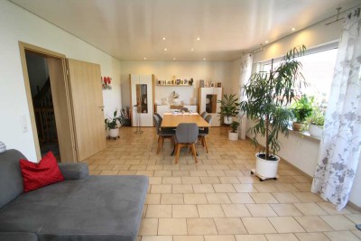 Viel Raum für Ihre Ideen – zwei Häuser mit Charme auf 717 m² Grundstück