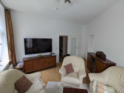 Gemütliche Altbauwohnung mit Balkon