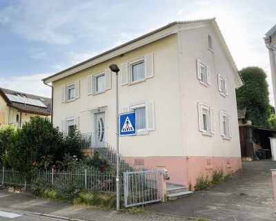Wohnhaus mit großer Scheune