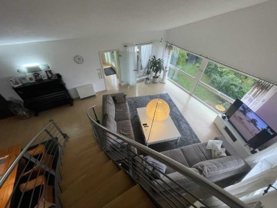 Gehobene 3 Zimmer Dachwohnung mit eigenem Eingang und Galerie im Schelmenholz