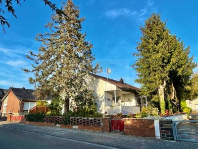 * * * kleiner Bungalow in bester Lage * * *