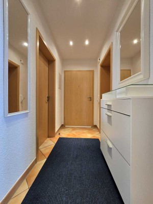 4,5-Zimmer-Maisonette-Wohnung mit geh. Innenausstattung und Balkon