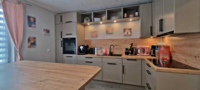Zum Teil sanierte Kapitalanlage mit ca. 130 m² Wohn- und Nutzfläche und ca. 6,3 % Rendite