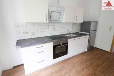 Großzügige 2-Raum-Wohnung mit Balkon & Einbauküche