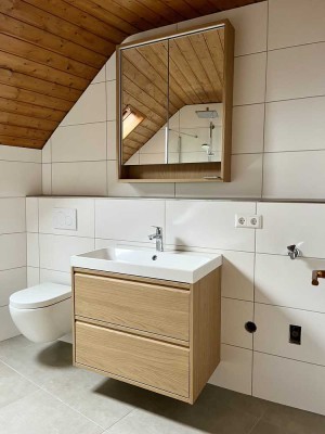 Ansprechende und vollständig renovierte 2-Zimmer-Maisonette-Wohnung in Oberderdingen