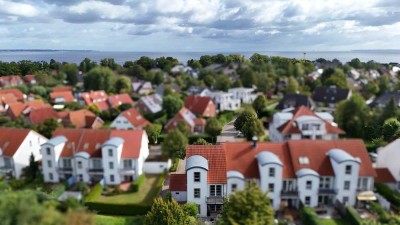 Nur 500 Meter vom Strand entfernt! Großzügiges & energieeffizientes Endreihenhaus in begehrter Lage!