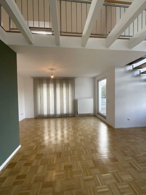 **Wir schenken Ihnen 1 Kaltmiete zum Einzug**Maisonette Traum in Bergen Enkheim mit 2 Balkonen