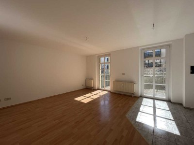 Großzügige 2-Raumwohnung mit Balkon in Gera / Karl-Liebknecht-Straße 1c / WE 03