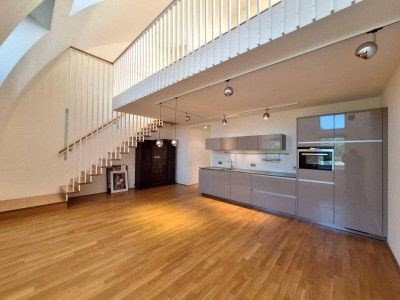 360 Tour / Parkblick - Exklusive, modern ausgestattete 2-Zimmer-Maisonette-Dachterrassenwohnung in bester Lage des 9. Bezirks