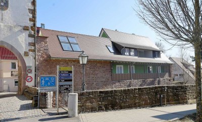 ZWEIFAMILIENHAUS IM ORTSKERN VON NEUBULACH