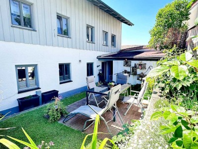 Ländlich wohnen, Stadtnah leben - Saniertes Reiheneckhaus