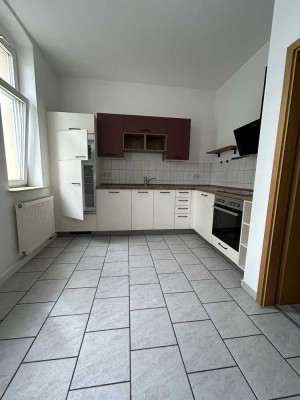 2 Raum Wohnung mit Einbauküche und Tageslichtbad